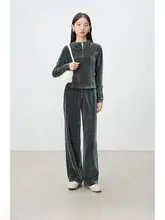 極上の柔らかさの雪ニット厚手パーカーとストレートカジュアルパンツ【女性用・冬用】（セットアップ対応）