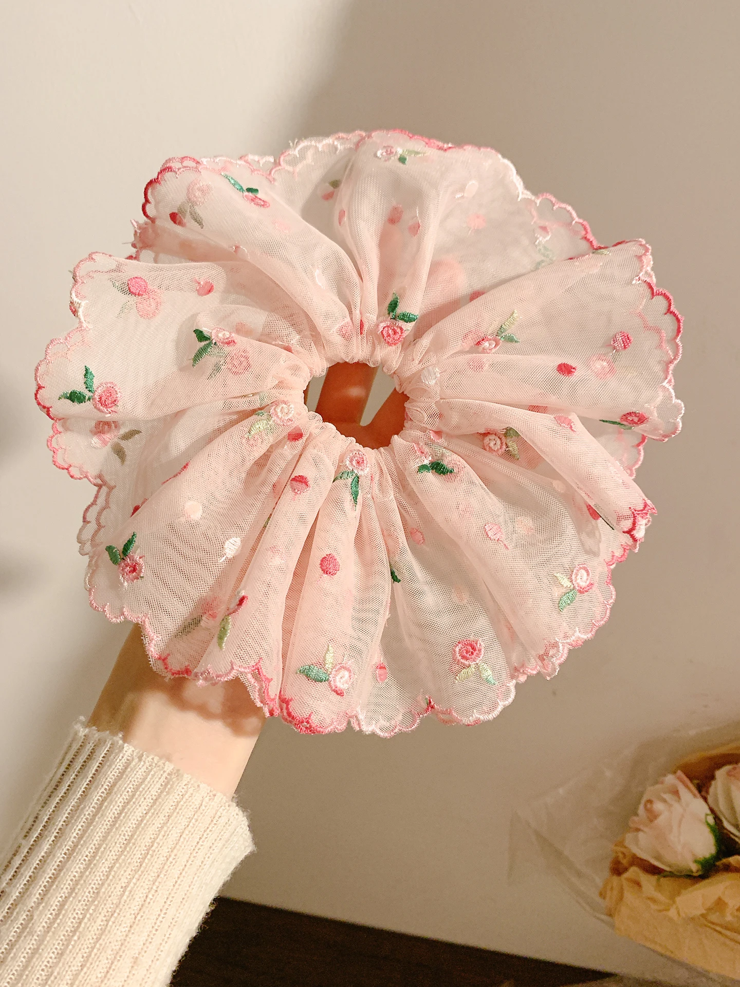 ピンクの花柄刺繍ナイロンヘアゴム【大きめデザイン・夏用】（セットアップ対応）