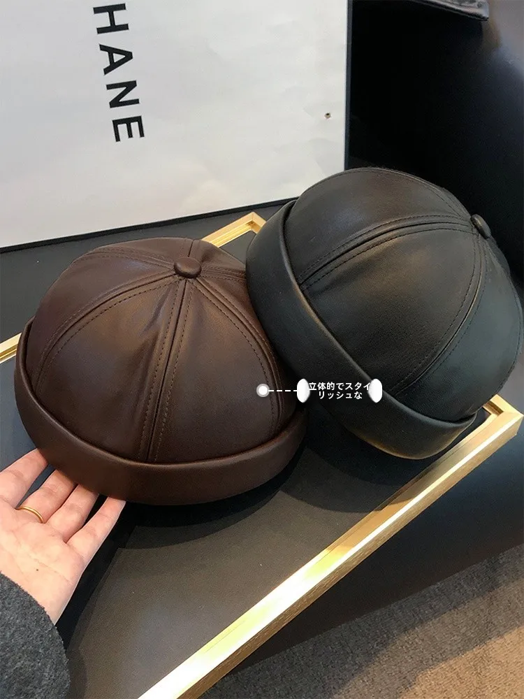 ブーニーハットとは？レトロデザインの皮革製無冠ハットが提供する実用性とファッション性