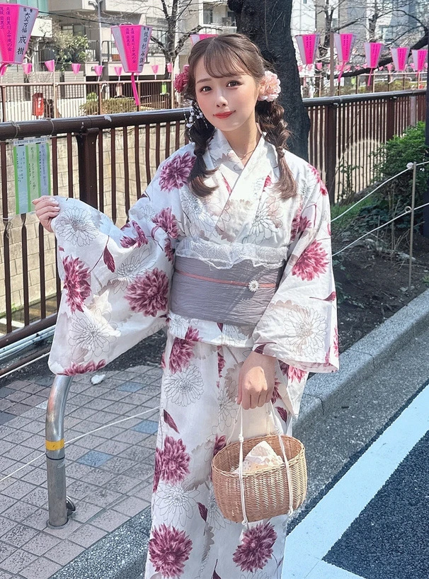 花火大会に着る女性の和服は、本当に「着やすい」ものを選ぶべき？