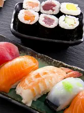 家庭用寿司巻き器【海苔巻き・五つの型付き】