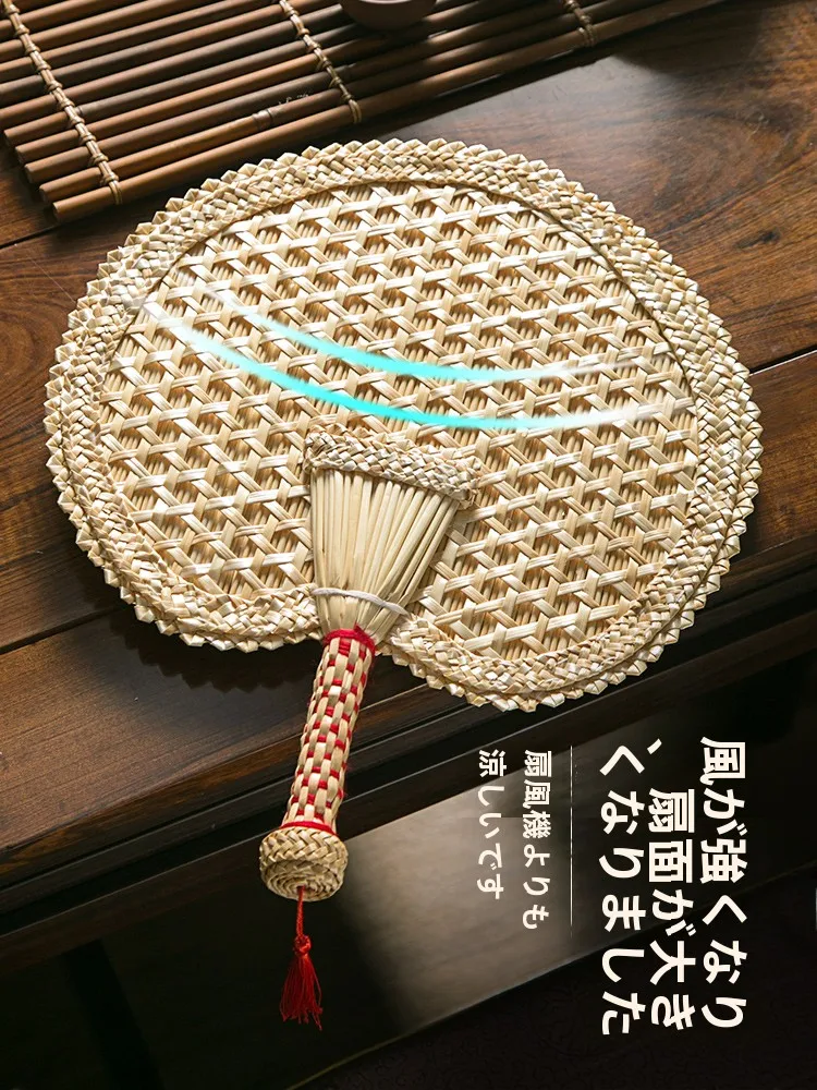 手織りの夏用麦わら扇子：夏キャンプで涼しさを実現する古風な手動扇子