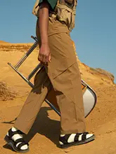 機能的なポケット付きのメンズ防水ロングパンツ【夏用・カジュアル・ストレートデ ザイン】（セットアップ対応）