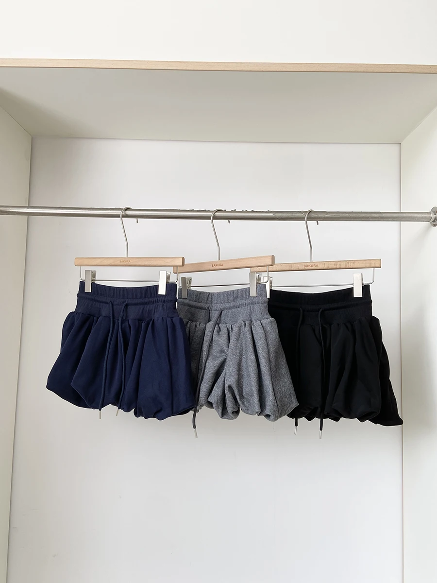プチギャルの秋を彩る一着は、このリボン付きスカートなのか？