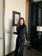 モダンなスタイルの小柄女性向け半身スカートとトップス【春用・高級感・二点組】（セットアップ対応）