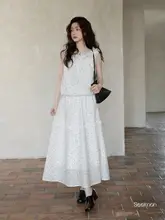 可愛いドット柄のフリル付きトップスとストレートスカート【夏用・二点セットアップ対応】
