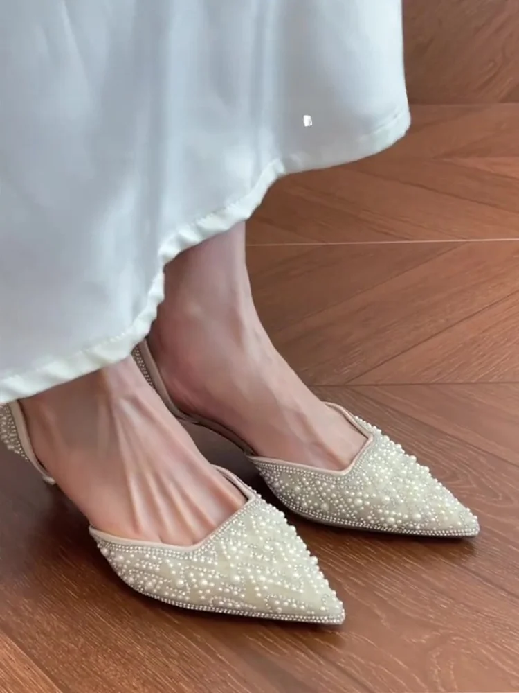ハイヒールを選びながら脚を美しく見せるには？