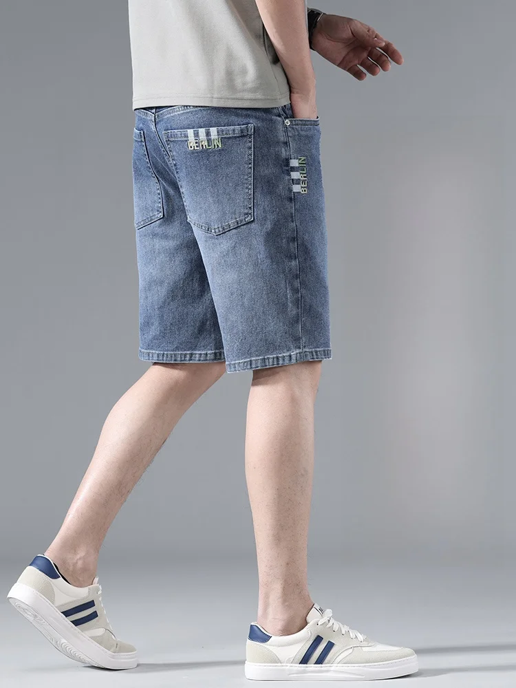 夏のカジュアルスタイルに欠かせないデニムショートパンツは、どう選ぶ？