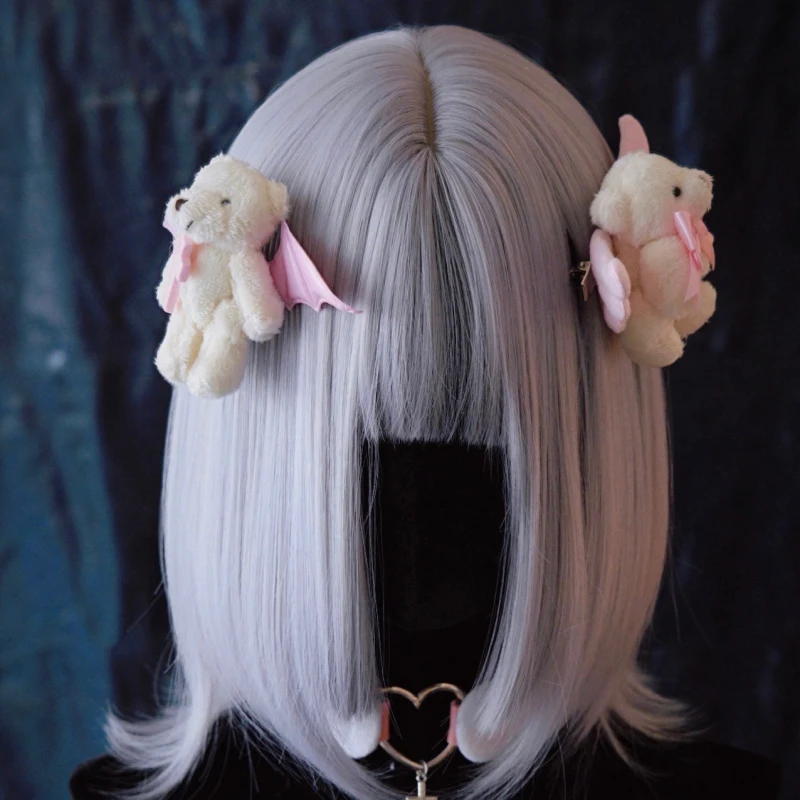 かわいいくしとしての小熊モチーフヘアクリップ：手作り向けのふわふわピンクホワイトタイプ