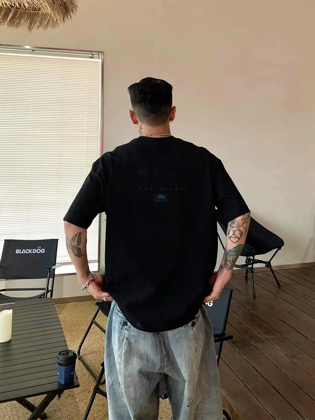 楽天でメンズのシャツやTシャツを選ぶときの人気ブランドはどこ？