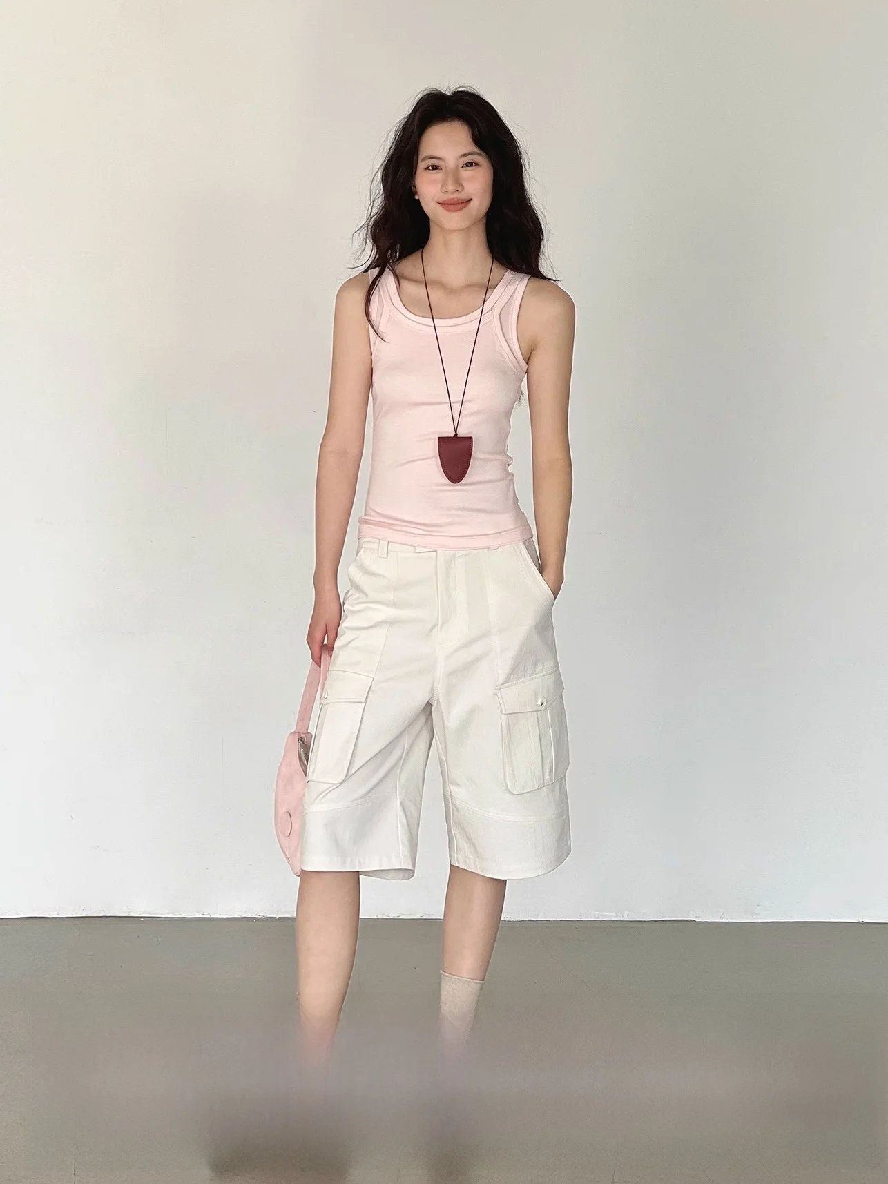 美式ヴィンテージ風アプリコット色の七分丈カジュアルパンツ【女性用・夏用】 ストリートファッションに合うパンツ