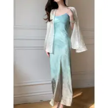 グラデーションデザインのブルーキャミワンピース【斜裁・上質感】（セットアップ対応）