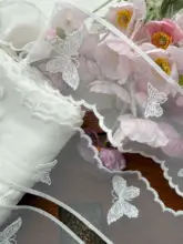 白い蝶の刺繍手作り DIY 生地