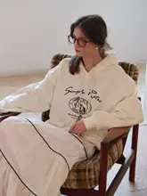 馬年刺繍入りフード付きトレーナー【春用・ゆったりデザイン・カジュアル】（セットアップ対応）