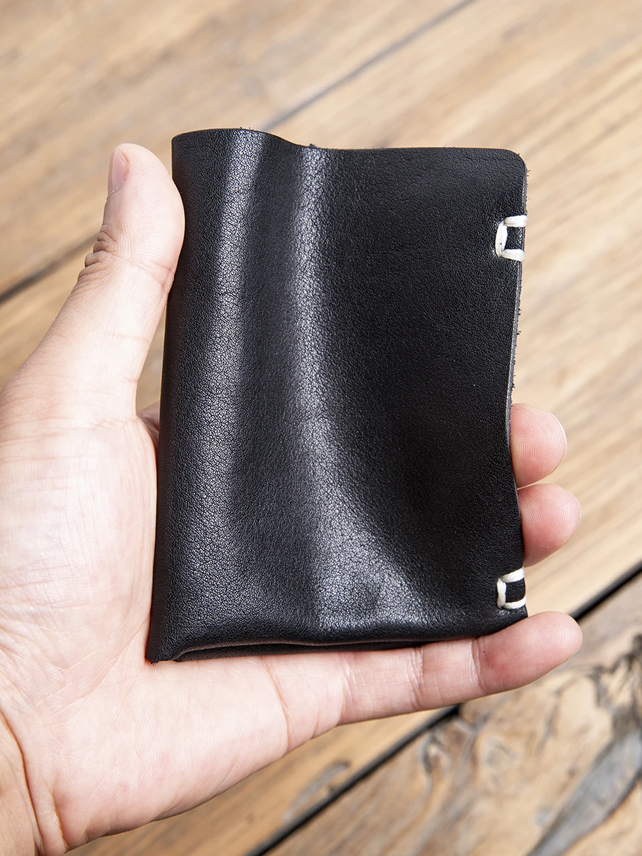 本革製メンズミニ財布 スリムデザインで日常使いに最適