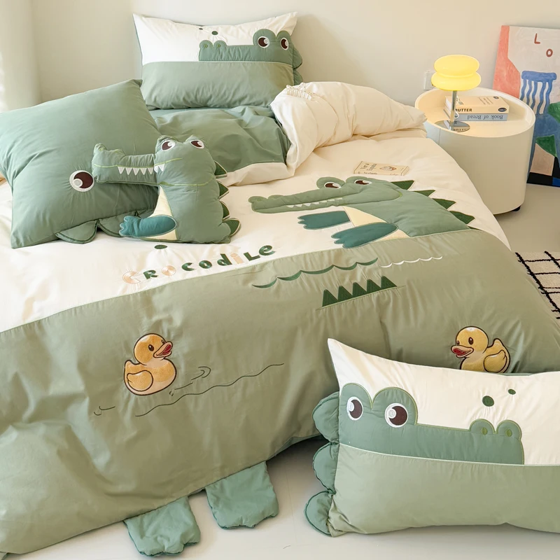 可愛いワニ刺繍の洗えるコットンベッドシート：子供向け四点セットの実用性と選定基準