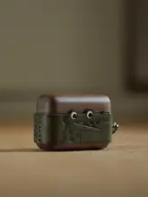 かわいいワニデザインのAirPods用真皮製ケース【第4世代・アクティブノイズキャンセリング対応・カップル向け】