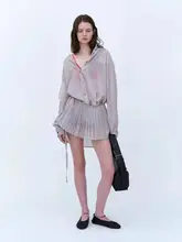 春のシンプルな翻領シャツとプリーツスカートのセットアップ対応