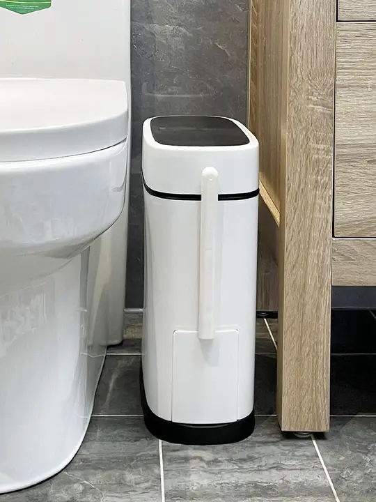トイレ用自動締め付け機能付きゴミ箱兼トイレブラシ【蓋付き・家庭用】