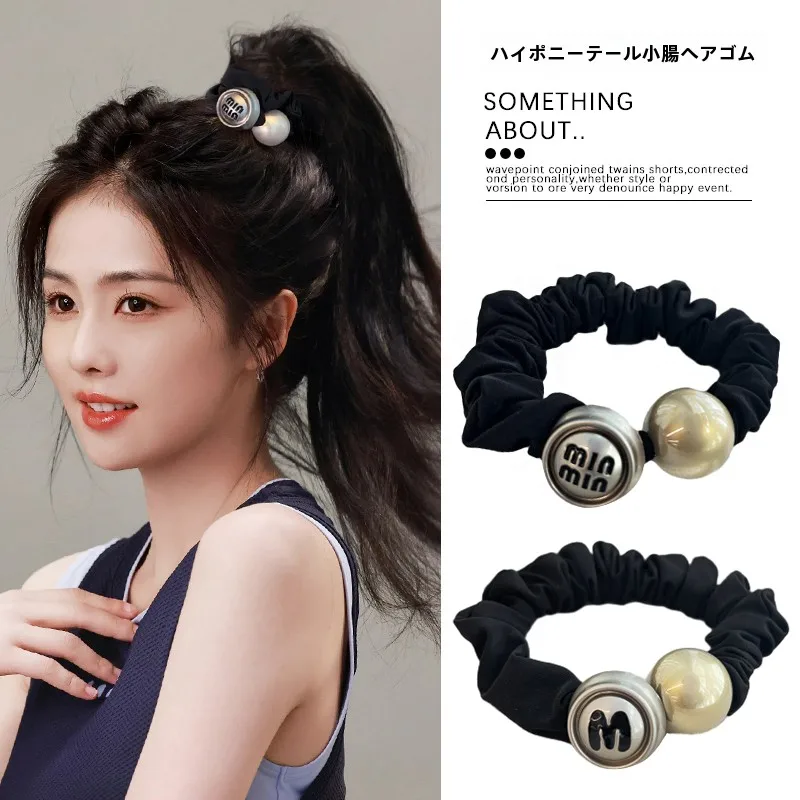 ふんわりポニーテールに合う高級感のポニーテールヘアゴム｜differhandのパール付きゴムで簡単なスタイルを実現