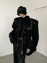 個性的なデザインのショートジャケット【肩パッド・メタリック仕上げ・ノーカラースタイル】
