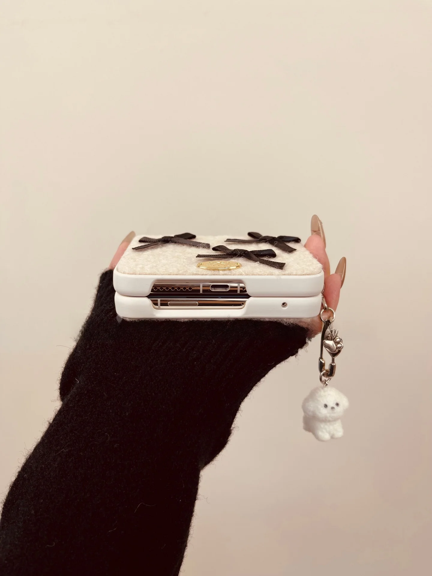 スマホカバー チェキで失敗しない選び方は？大人女性にぴったりの手帳型デザインが今注目