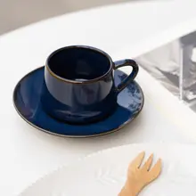 レトロデザインの陶器製ラテカップ【宝石のようなブルー・コーヒーカップと受け皿】