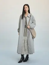 防風機能付きロングコート【シンプルなシルエット・春秋用・淡灰色】