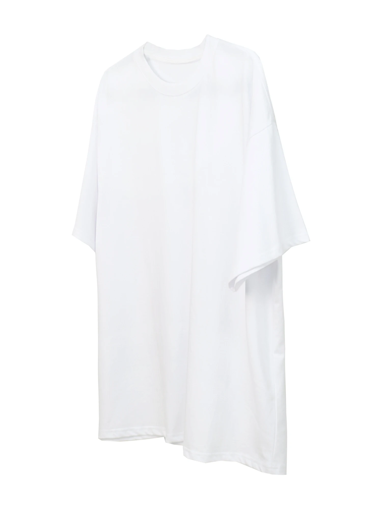 「Tシャツ 重ね着 メンズ ダサい」という悩み、実はこれで解決できる？