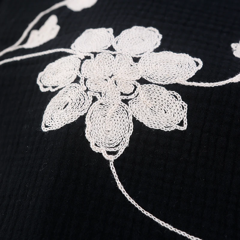 日本製立体刺繍綿クレープ生地：植物花卉パターンの高耐久性とDIY用途に最適な生地