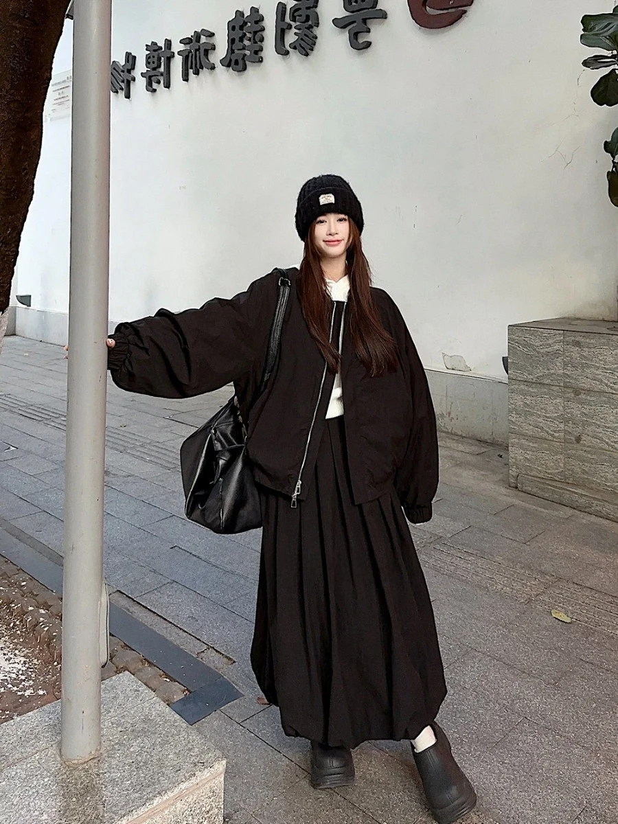 秋のライブで着る服装はどう選ぶ？フリルとフラワーシルエットが秋のスタイリングを救う