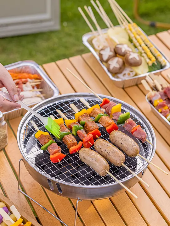 屋外用使い捨てバーベキューグリル【ポータブル・木炭使用・キャンプ用】（セットアップ対応）