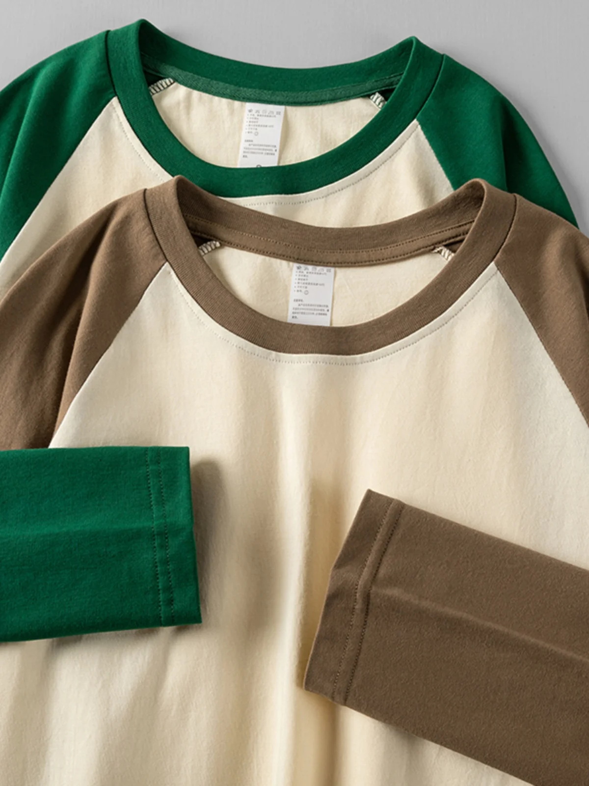 長袖Tシャツの重ね着で失敗しない方法は？