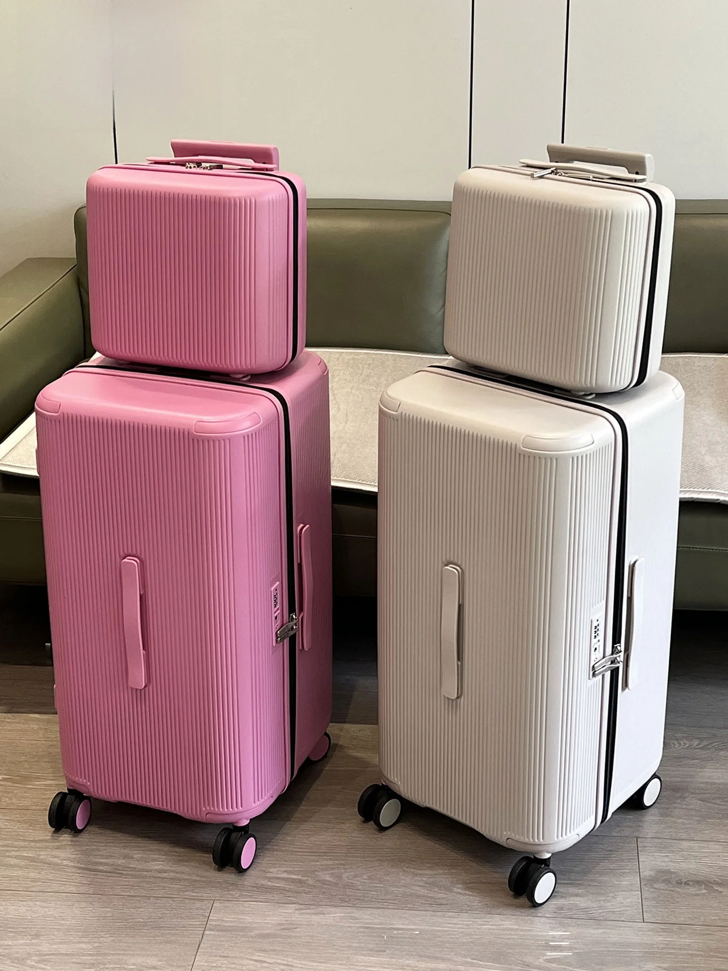 1泊2日旅行で軽さとおしゃれを両立するバッグは？
