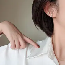 高級感のあるイヤーカフ【穴あけ不要・二重デザイン・おしゃれな欧米風・無痛】