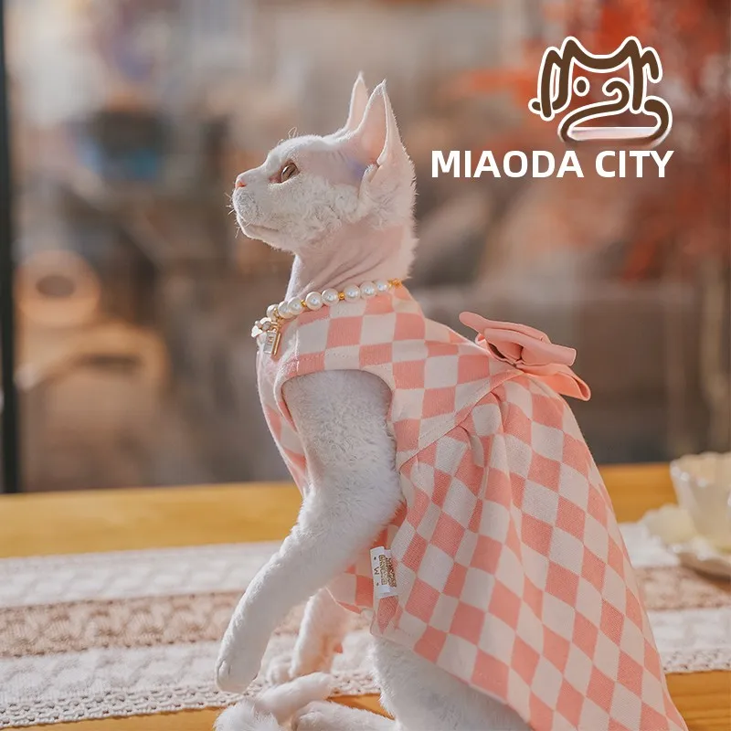 デヴォンレックス用猫服 ハッピーキャット：リボン付きチェックドレスの実用性とサイズ適合性を解説