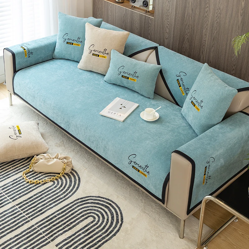 リビングの中心に置くカウチソファをどう選ぶ？北欧風のカバーが解決するリアルな悩み