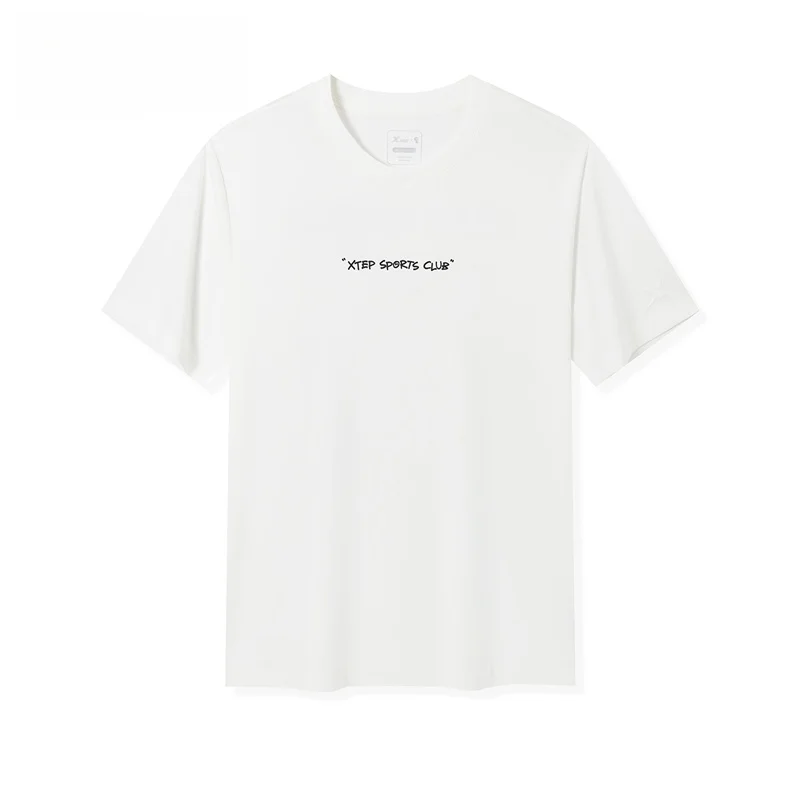 スポーツと高級感を融合したTシャツは、どう選ぶ？