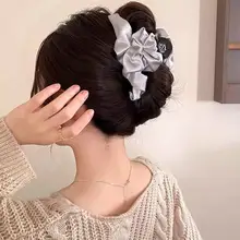 雲朵デザインのシャーククリップ【布製・光沢感・高級感】