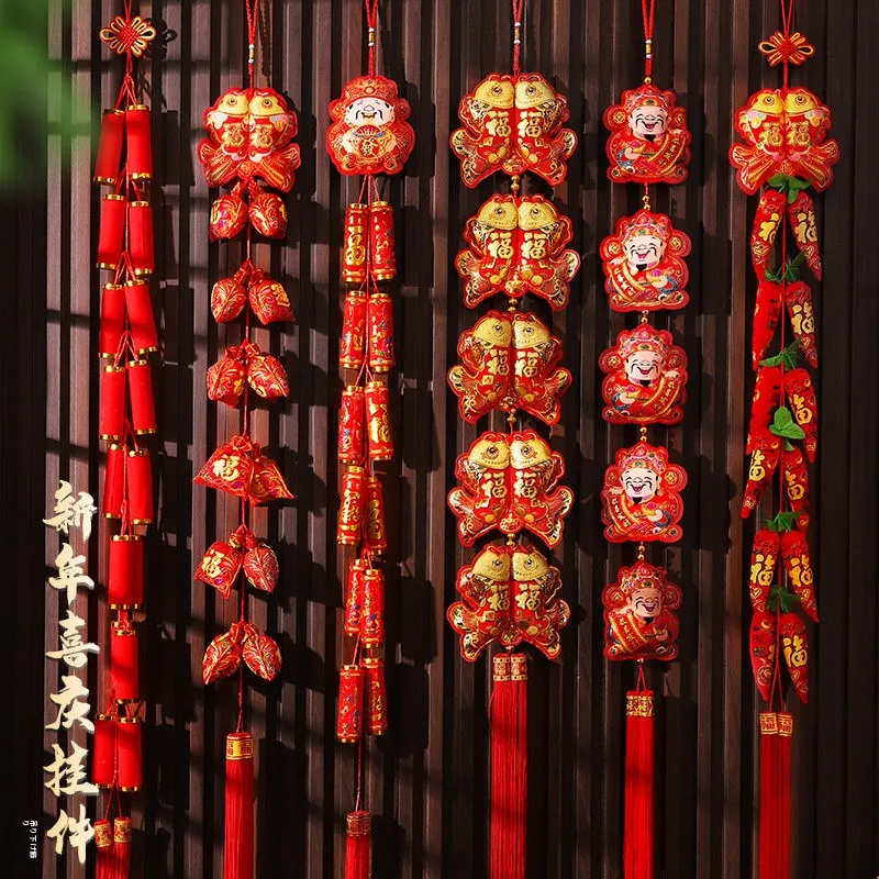 お正月のインテリアに欠かせない雑貨は？「中国結び・鞭炮・赤唐辛子」の壁掛け飾りがおすすめ