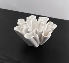 モダンデザインの3Dしわ加工陶器フラワーベース【インテリア装飾用】