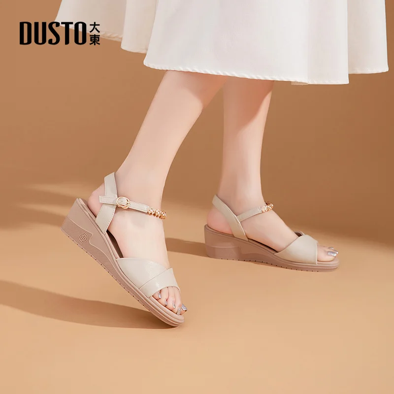 レディーススポーツサンダルのサイズ選び方：DUSTO大東の厚底モデルで実際のフィット感を解説