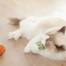 手編みの三色ボール付き猫のおもちゃ【音が出るベル・噛む用】