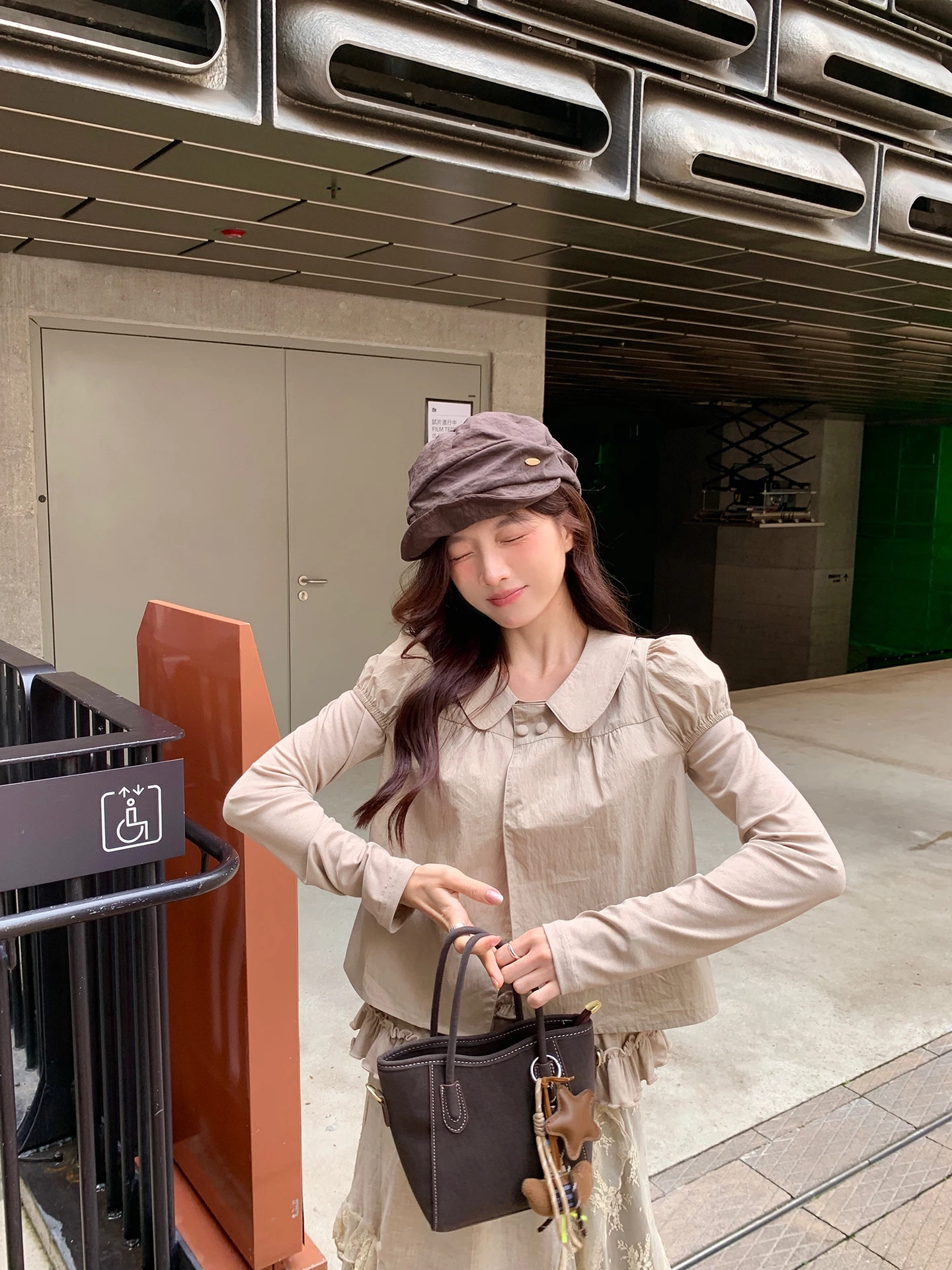 パフスリーブはなぜ今、若い女性の日常に不可欠なのか？
