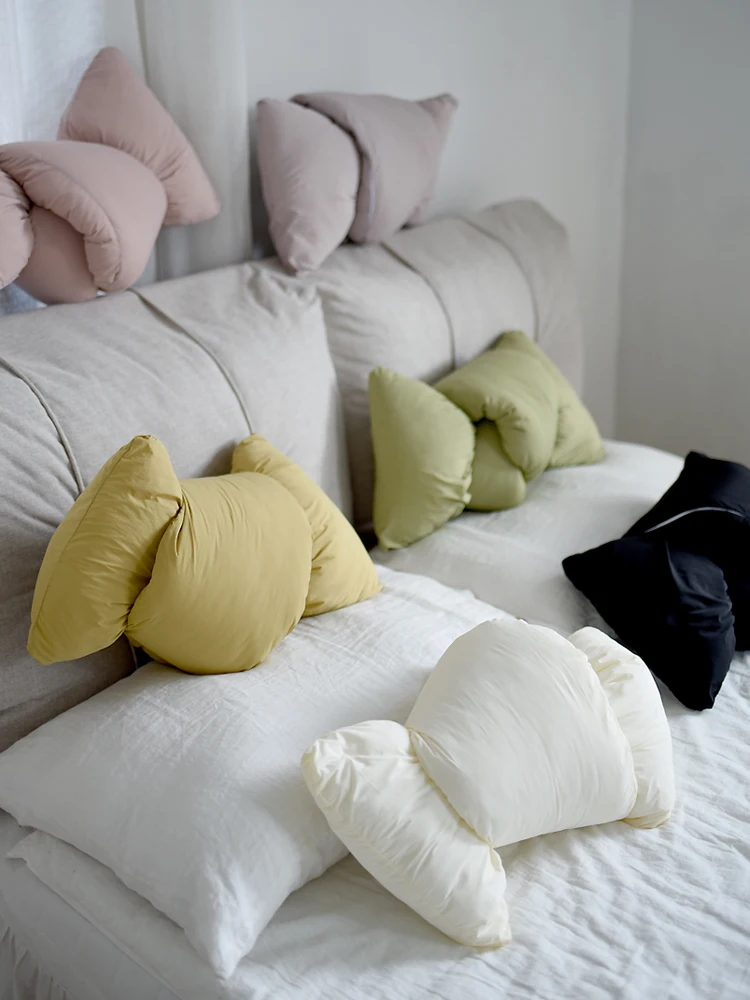 リビングのアクセントに使える小物の組み合わせは？3つのアイテムで空間を彩るリアルな選び方