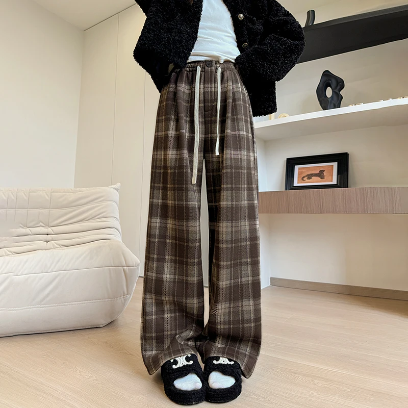 40代の秋冬にぴったりなワイドパンツは、どう選ぶべきか？