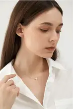 三角形のジルコンネックレス【高級感あるデザイン・上品な雰囲気・プレゼントに最適】