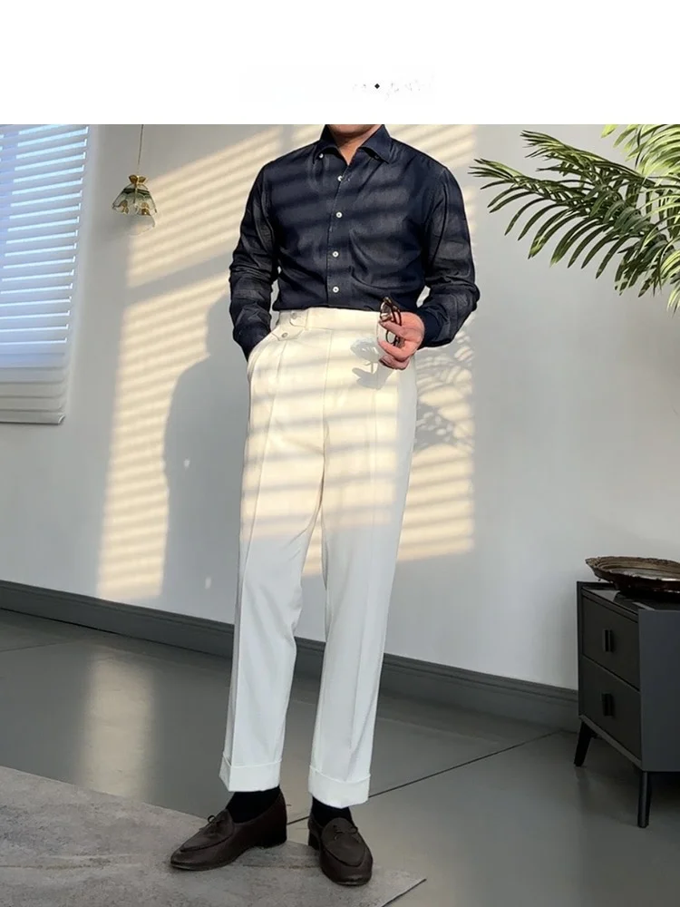 メンズシャツとパンツのコーデで実現するカジュアルスタイル：PAPERディープブルー長袖シャツの使い方