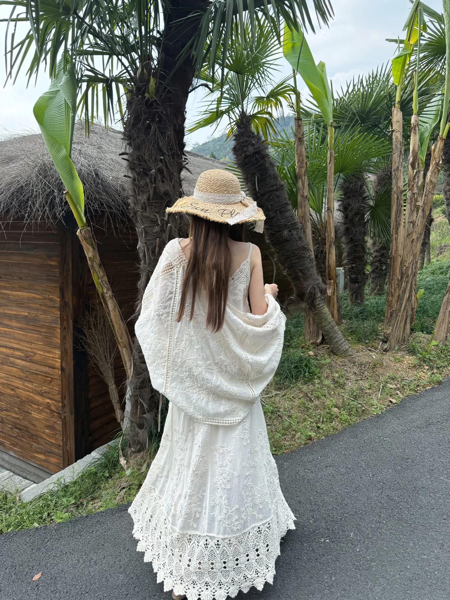 50代の夏旅行で着るべきファッションは？ボヘミア  ンスタイルが救う夏のリゾートコーデ