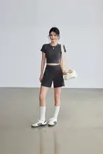通気性の良いスポーツショートパンツ【女性用・フィット・ランニング・速乾・トレーニング用】（セットアップ対応）